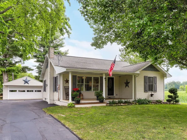 323 S Center St, Bangor, MI 49013