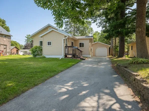 922 South RIVER STREET, Shawano, WI 54166