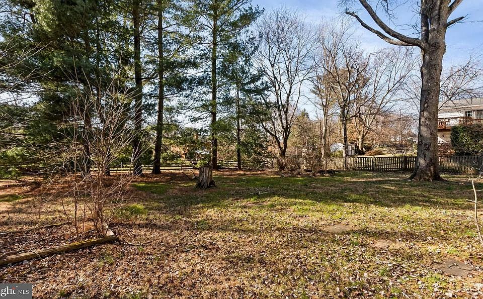 2nd image of 7923 Lewinsville Rd