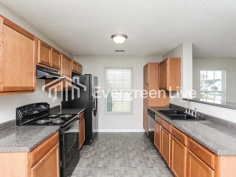 213 Rosebrook Dr — Photo 10