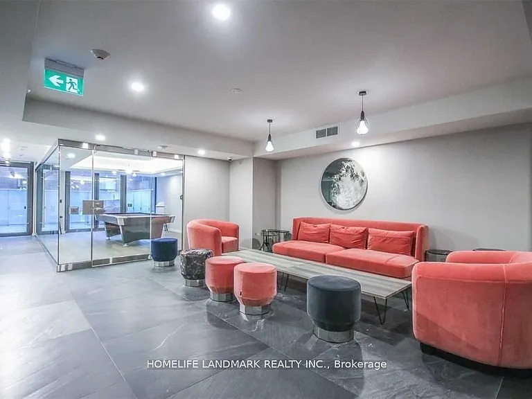 28 Wellesley St E #605 — Photo 5