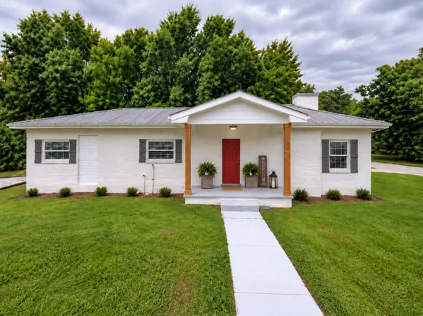 200 Cable St, Headland, AL 36345