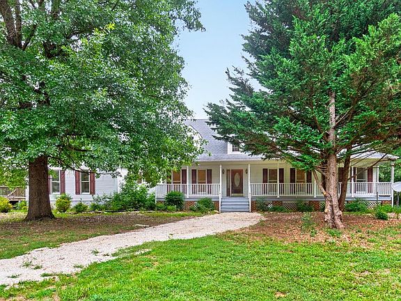 3rd image of 3007 Five Forks Rd
