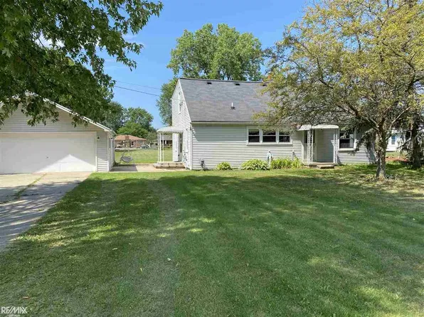38189 Westchester Rd, Sterling Heights, MI 48310