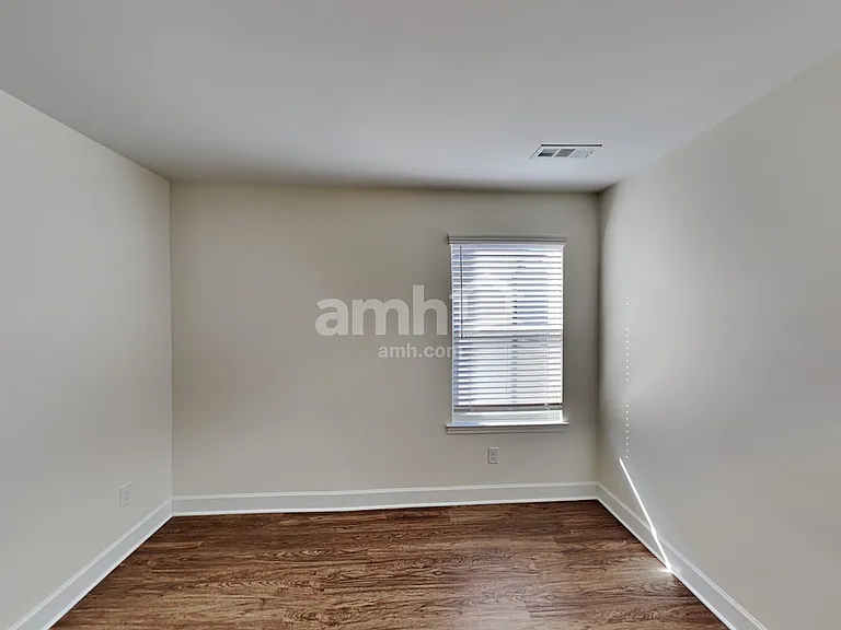 5072 Trailwater Dr — Photo 12