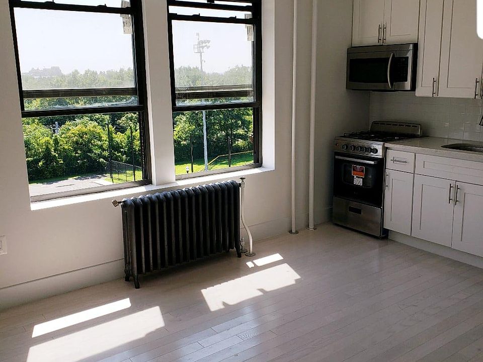2nd image of 500 Garfield Ave APT 2B