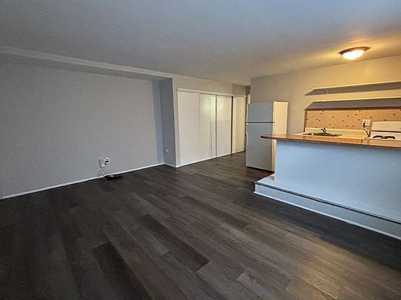 2nd image of 3233 Whitfield Ave APT 5