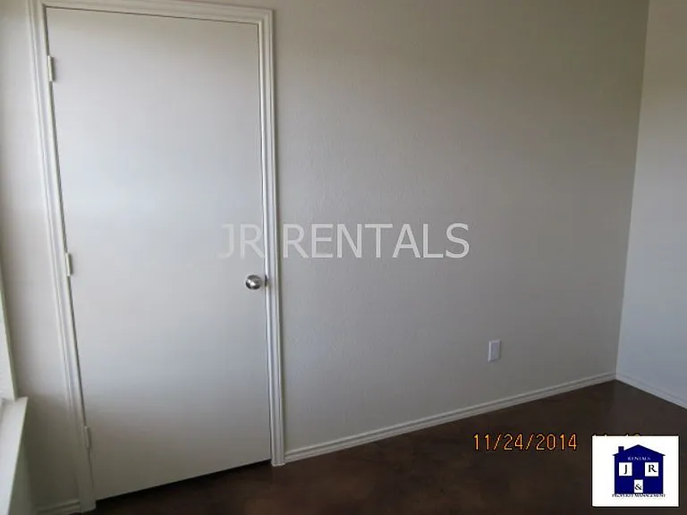 2923 Starlight Dr #B — Photo 18