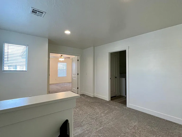 3128 E Halo Ln — Photo 11