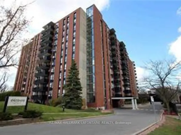 2951 Riverside Dr #905, Ottawa, ON K1V 8W6