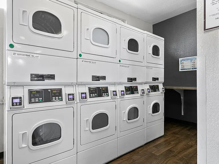 Casitas Apartments — Photo 4