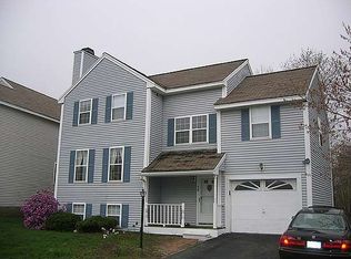 10 Nadine Ln, North Andover, MA 01845