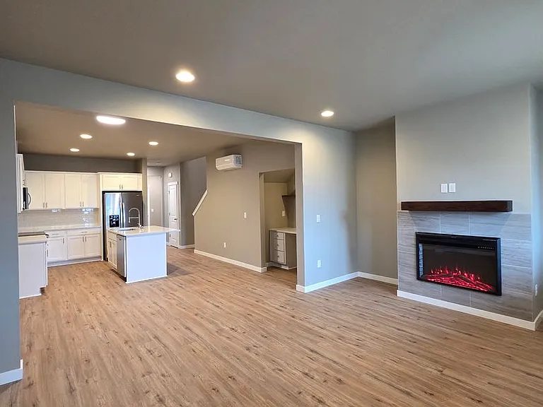 724 N Pearl St #B — Photo 2