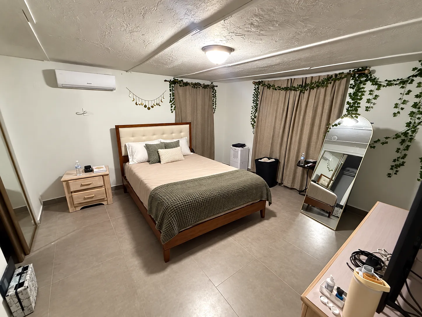3 bed, 1400 sqft, $2,900 — Photo 1