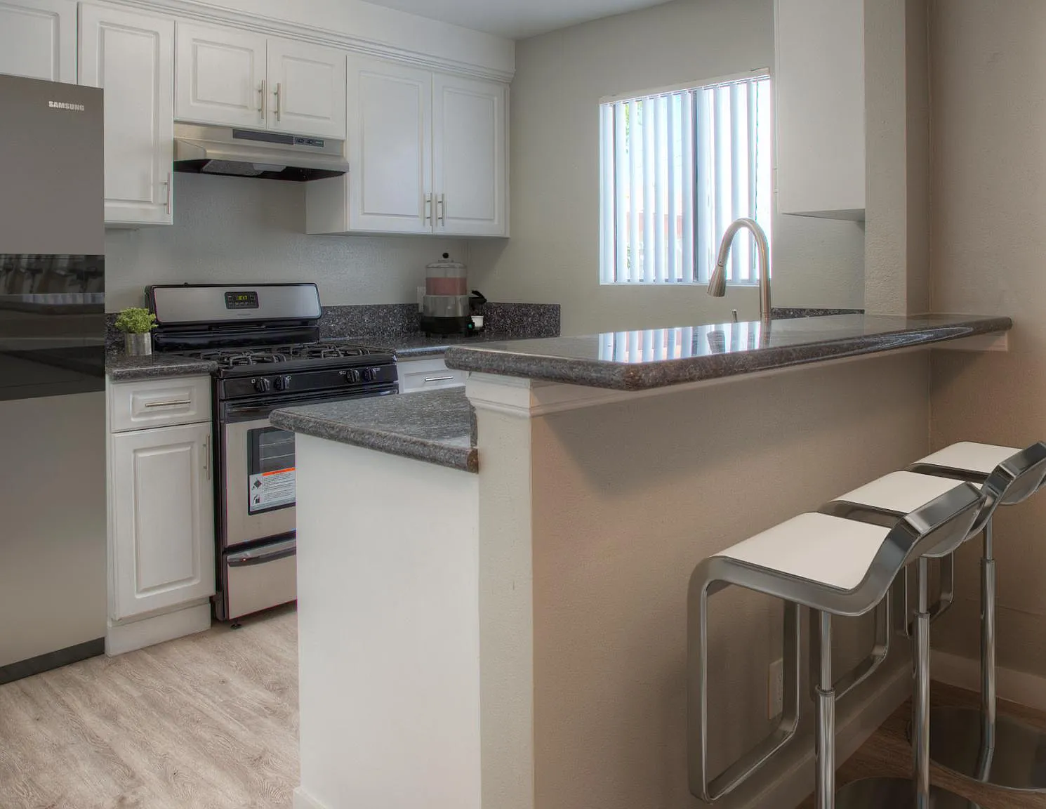 Arthur Avenue Apartments — Photo 1