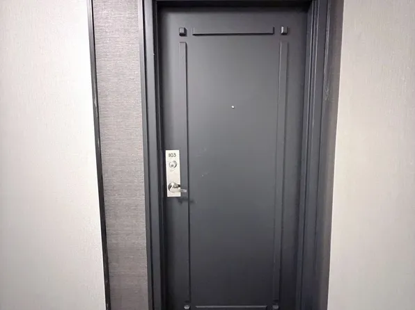 200 Burnhamthorpe Rd E #1103, Mississauga, ON L5A 4L4