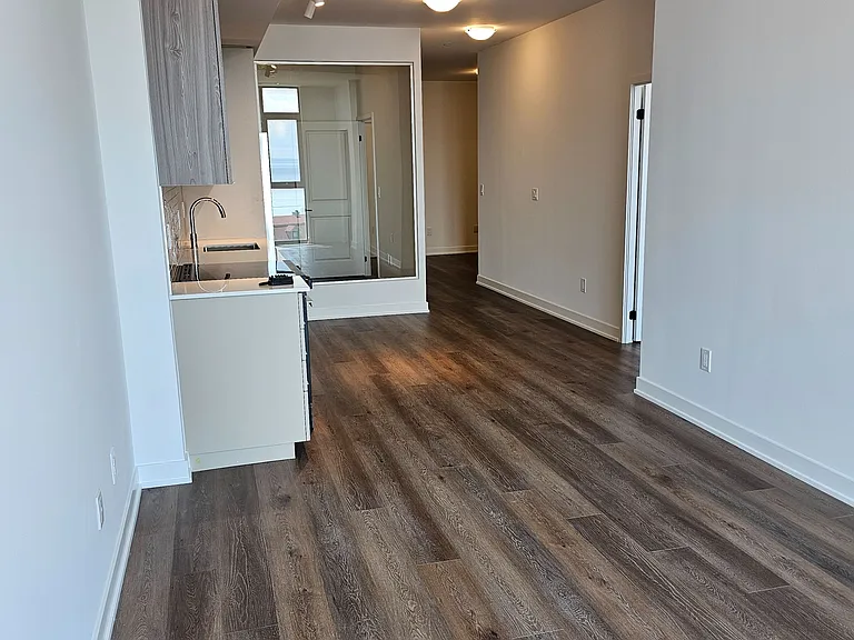 2075 Lakeshore Rd #412 — Photo 14