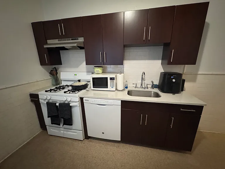 88 Winchester St #5 — Photo 5