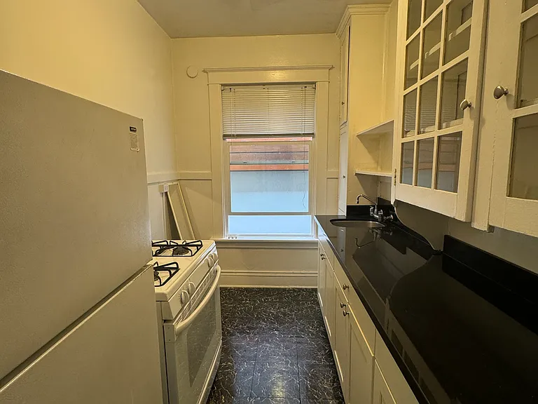 215 Pontius Ave N #23 — Photo 2