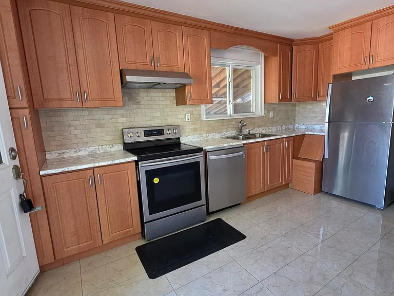 1382 Warden Ave #MAIN — Photo 4