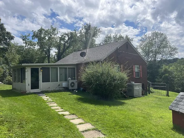 124 Cook Stewart Ln, Hookstown, PA 15050