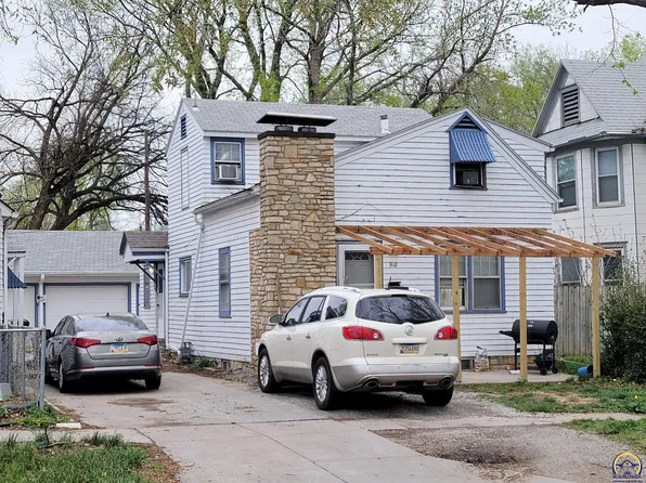 918 SW 5th St, Topeka, KS 66606