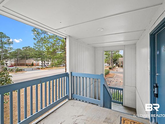 3rd image of 6040 Grelot Rd APT 201