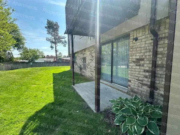 35500 Klix St APT 103, Clinton Township, MI 48035