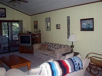 5th image of 305 Sherrill St