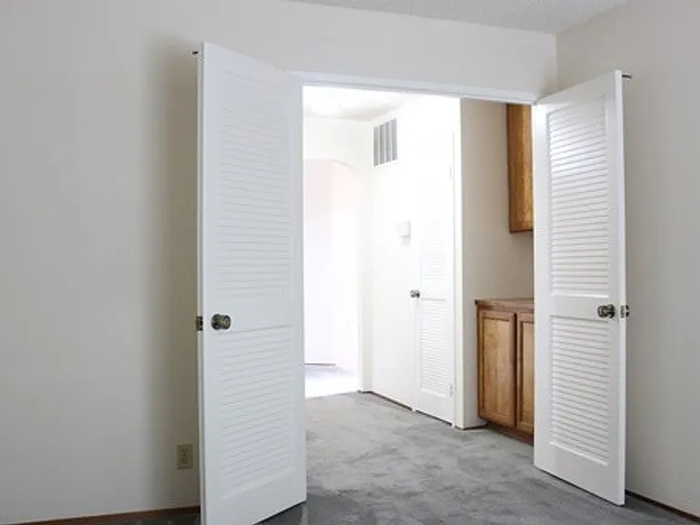 3591 Woodley Dr — Photo 13