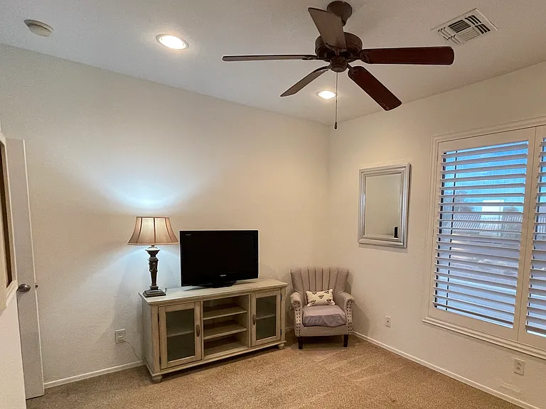 1393 E Martha Dr — Photo 41