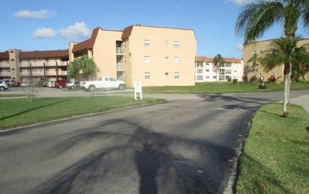 2nd image of 9281 Sunrise Lakes Blvd APT 109