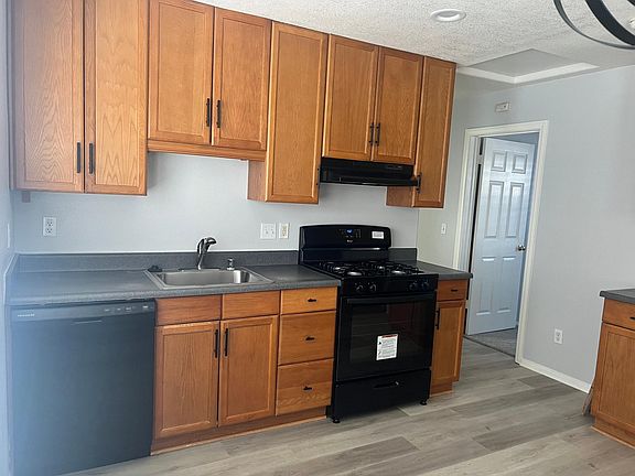 5th image of 2769 Mulberry St #1/2