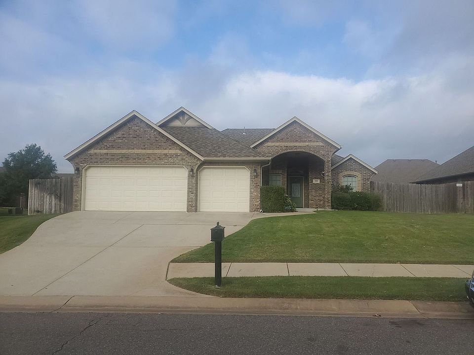 2nd image of 3911 Landon Ct