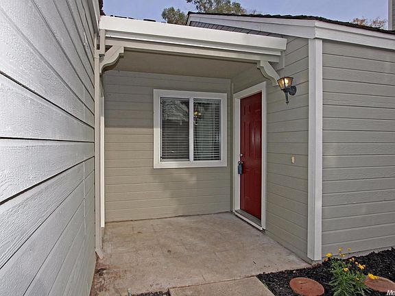 4th image of 1056 Old Mill Cir