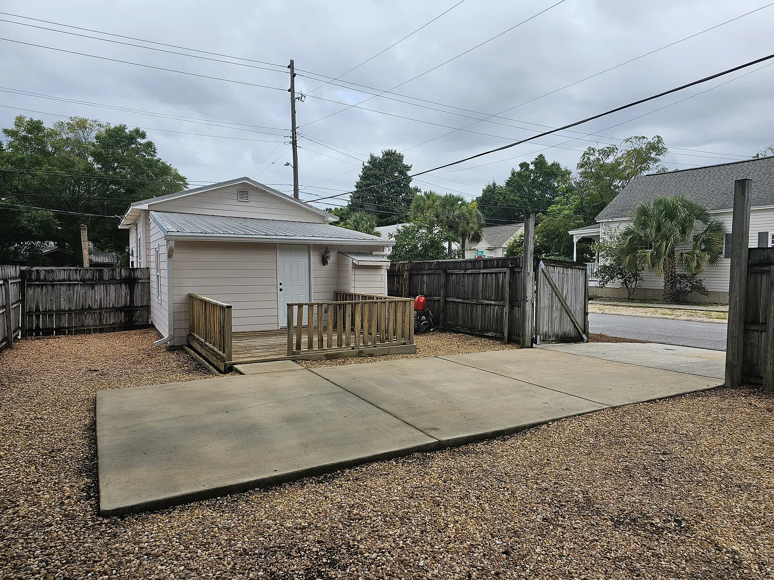 N Devilliers St, Pensacola — Photo 3
