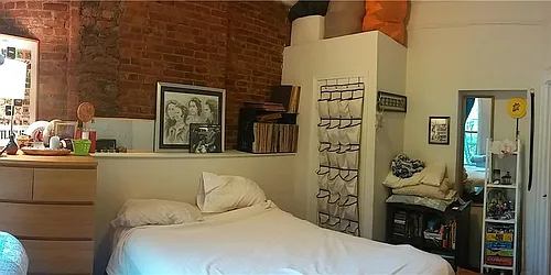 Rented by R New York