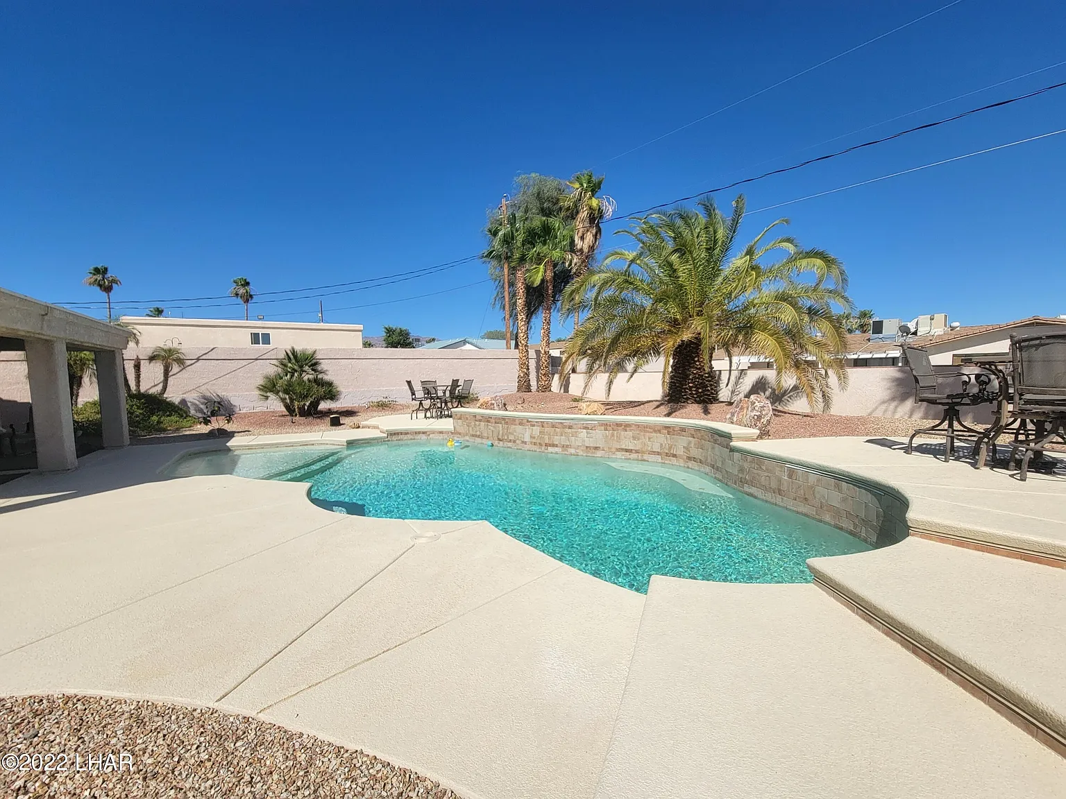 3 bed, 2.0 bath, 1388 sqft, $2,900 — Photo 3
