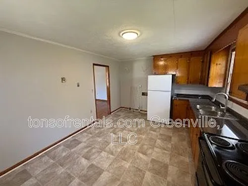 113 Pineview Rd Photo 1
