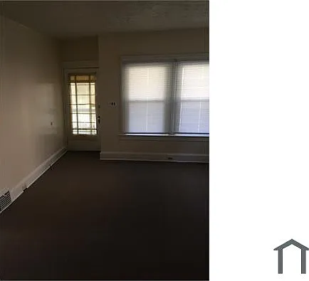 3 bed, $1,300 — Photo 4