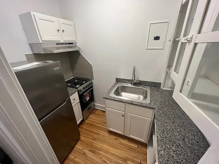 Stevens Square Apartments — Photo 14