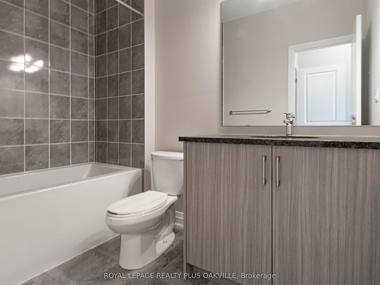 2468 Badger Cres — Photo 28
