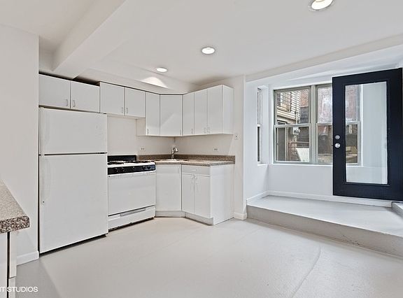 3rd image of 1718 S Jefferson St #G