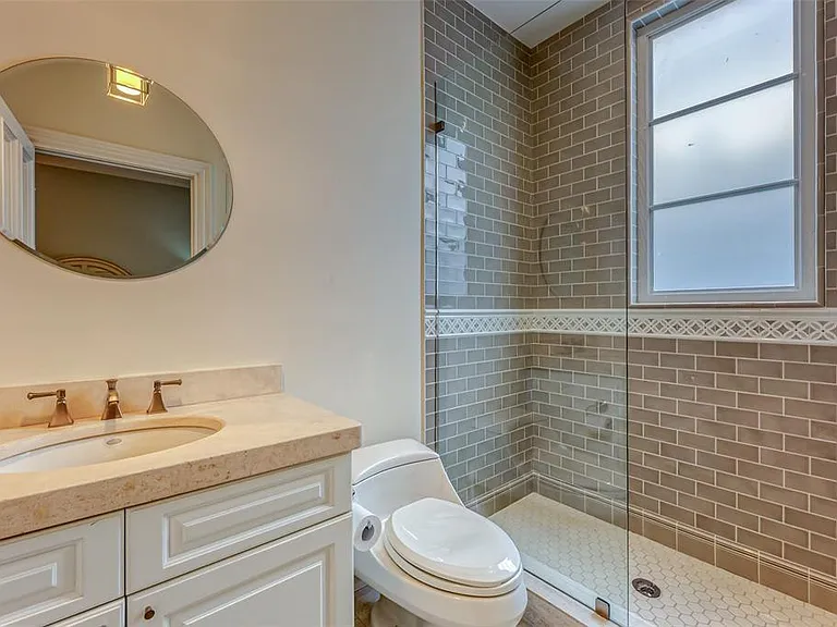 1313 E Lake Dr — Photo 71