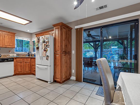 5th image of 3930 Sunwood Dr