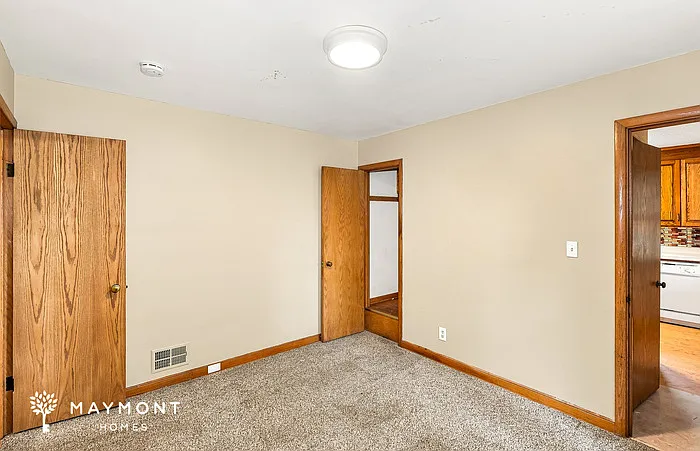 5849 Colfax Ave N — Photo 13