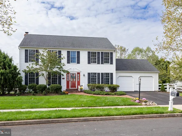 49 Saratoga Ln, Harleysville, PA 19438