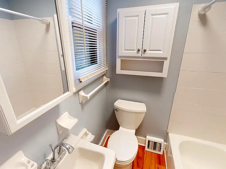 813 S 2nd St #1 — Photo 8