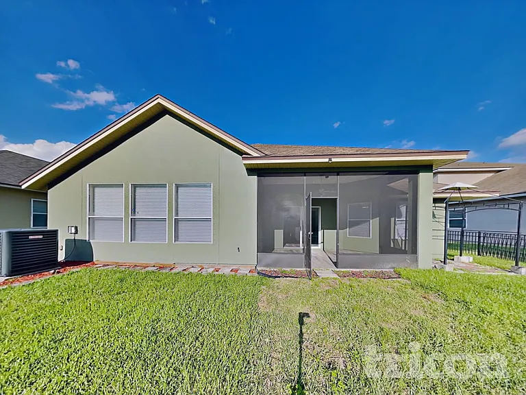 13698 Devan Lee Dr N — Photo 16