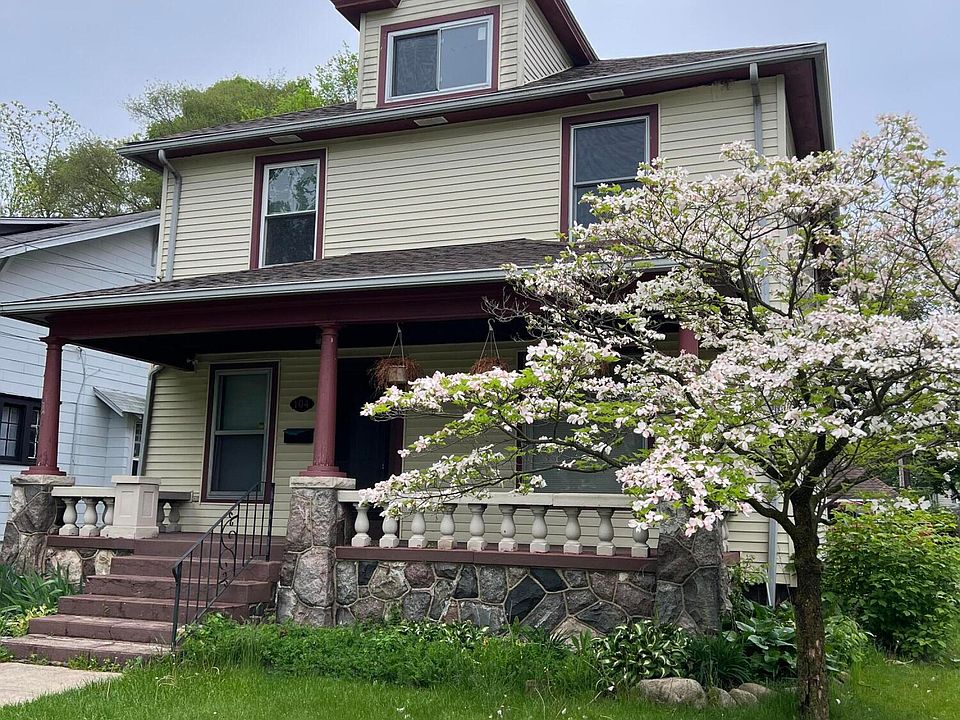 1st image of 104 Union St N